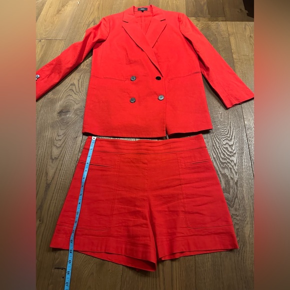 Theory Red Double-Breasted Blazer with Matching Shorts - Picture 3 of 16